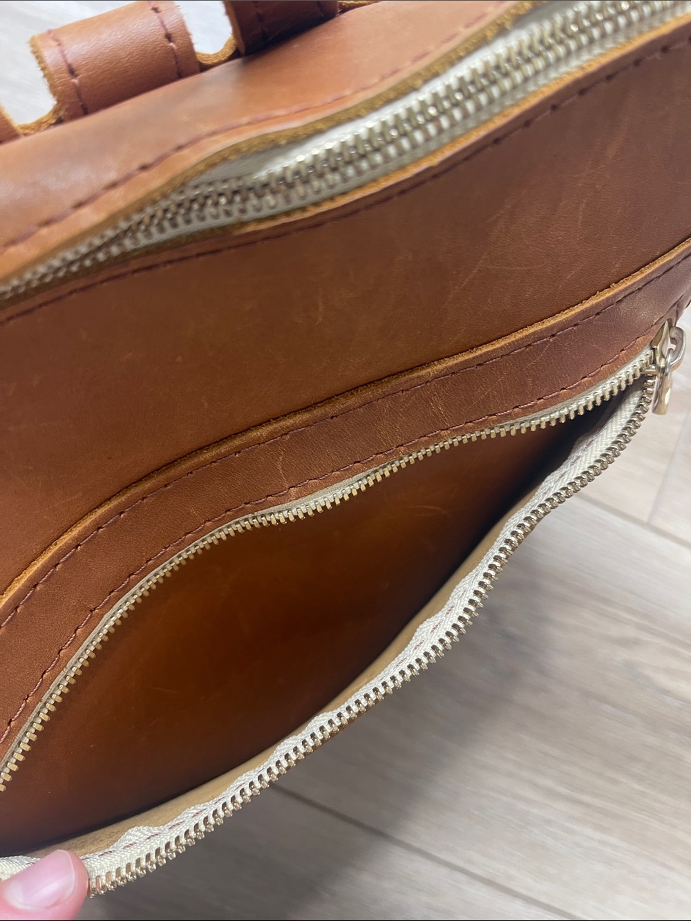 Portland Leather Tan Leather Zip-Front Tote Backpack - Picture 11 of 15